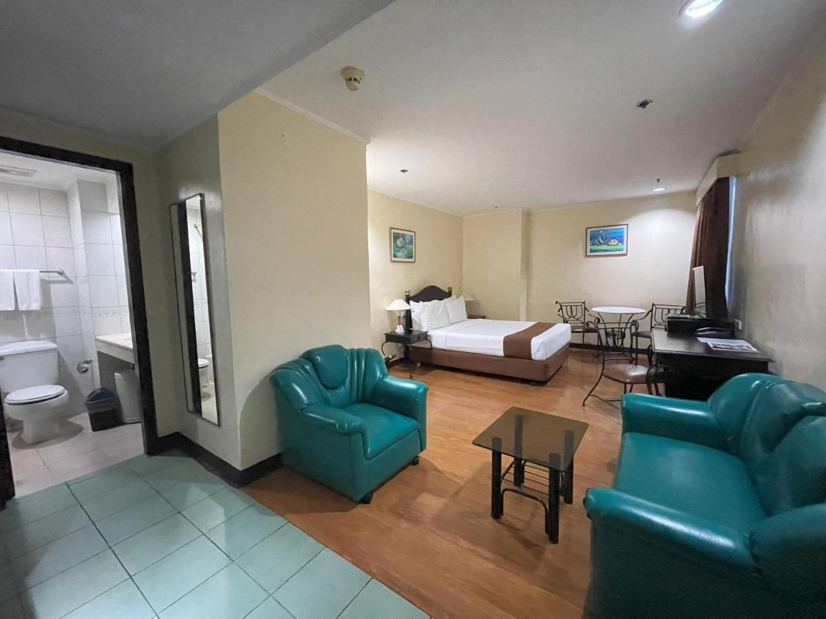 โกลเด้น พีค โฮเทล&สวีท Hotel Cebu ภายนอก รูปภาพ